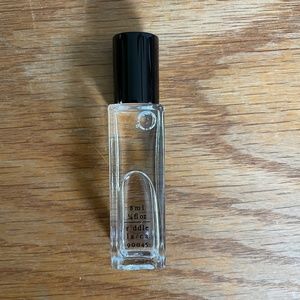 R’ddle Riddle Santal Fragrance Oil Roll-on Rollerball 8ml NIB